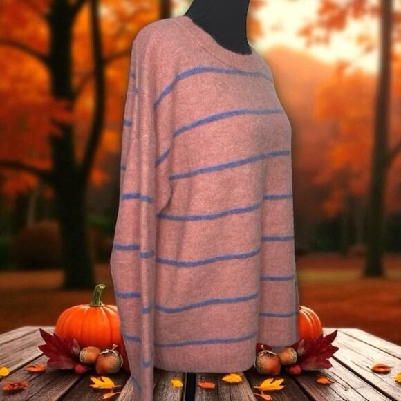 J. Crew Alpaca Blend Soft Cozy Pink Blue Oversized Sweater Size XS - Picture 4 of 6